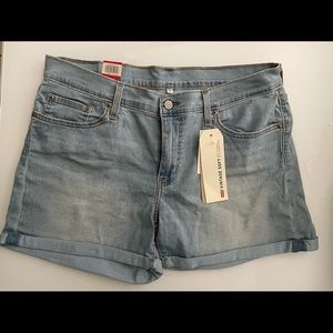 Levi’s jean mid length short